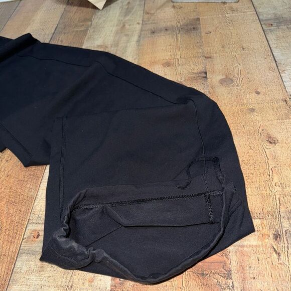 Lululemon Sit In Stillness Pant
Black wide leg drawstring bottom ankles size 10 - Picture 11 of 16